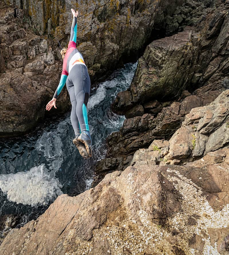 Red Bull Cliff Diving】絶対女王イフランドのブルガリア・クリフ