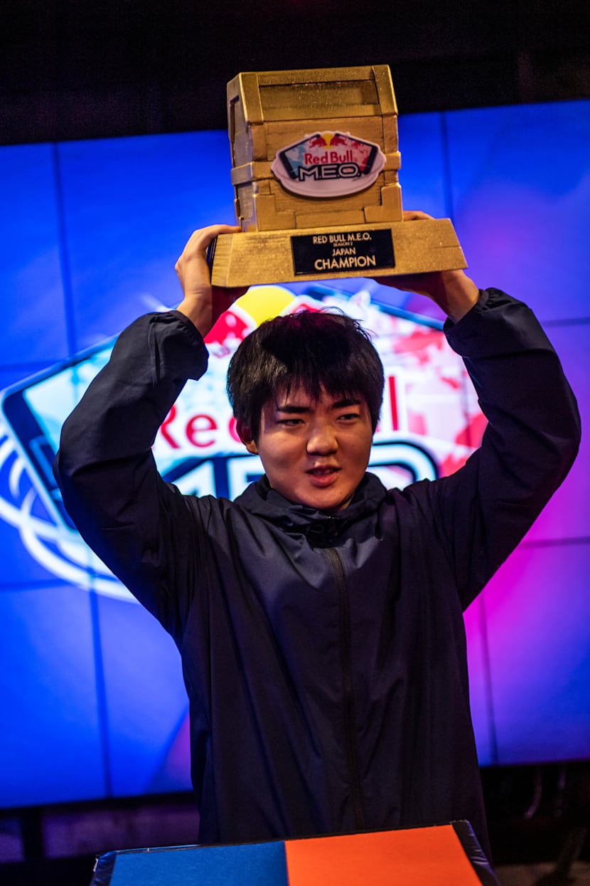 Hajime けんつめし プロゲーマーを目指すための道のり Red Bull M E O クラロワ