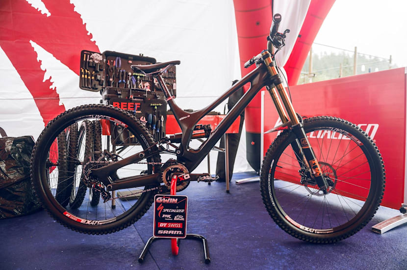 aaron gwin specialized