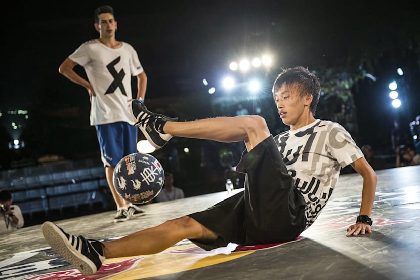 Red Bull Street Style 9日朝5時生放送 世界最高峰の 足技 を見逃すな