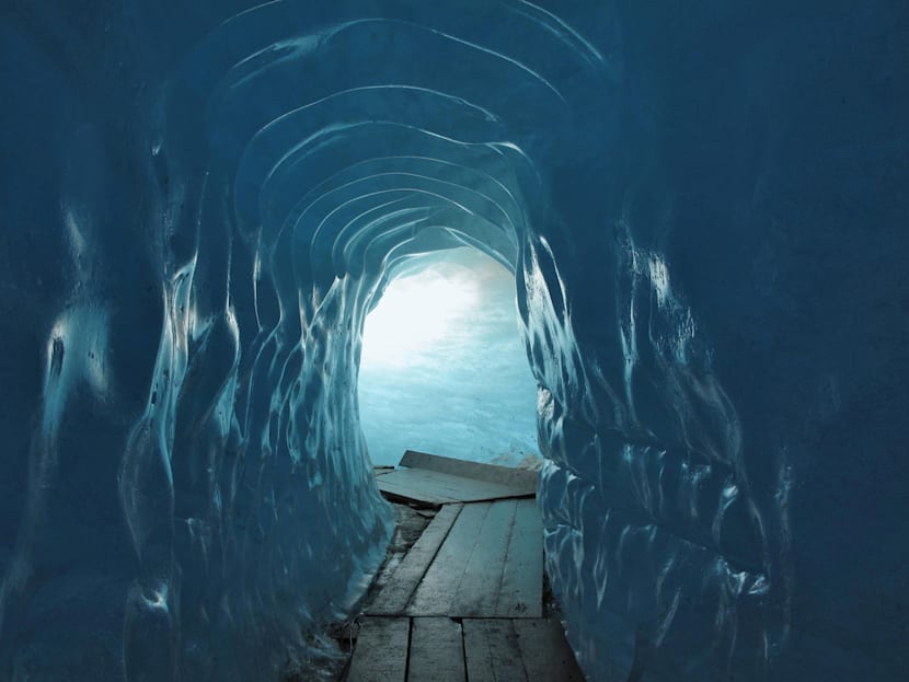 世界の驚くべき氷洞 ベスト7