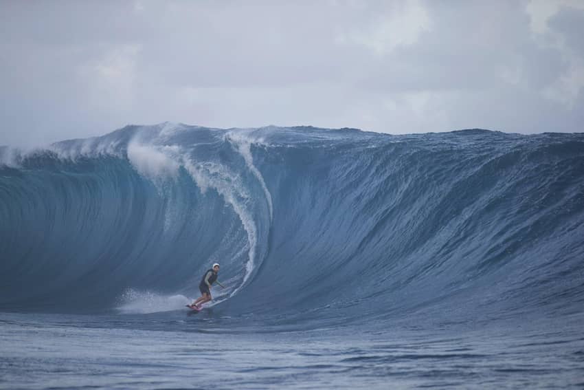 Maya gabeira outlet red bull