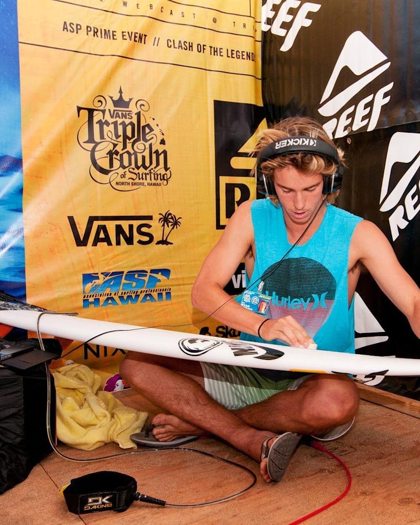 How To Wax A Surfboard 5 Tips How To Do It Best