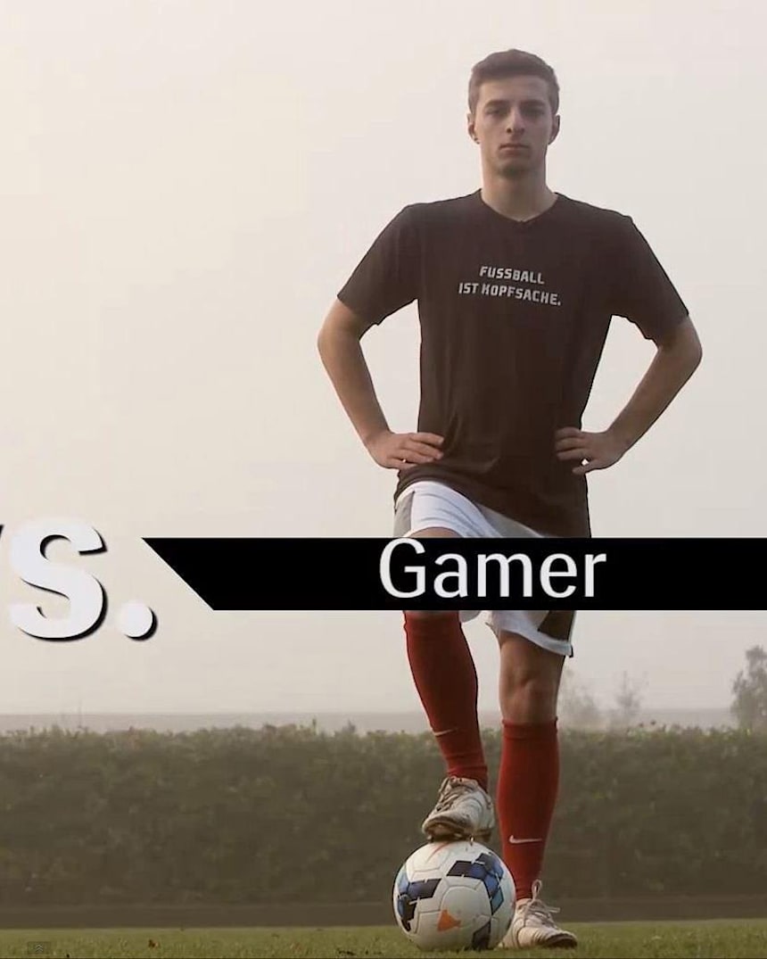 ゲーマー Vs サッカー選手