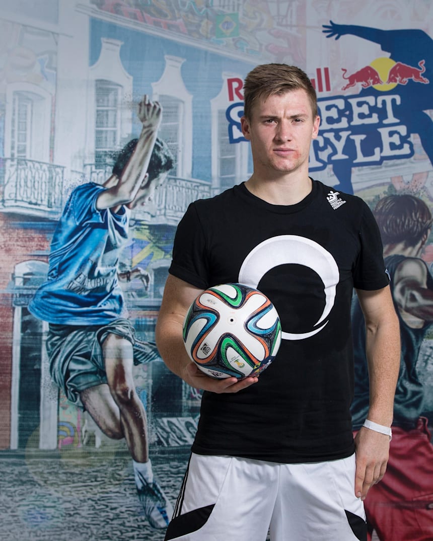Andrew henderson football freestyle clearance