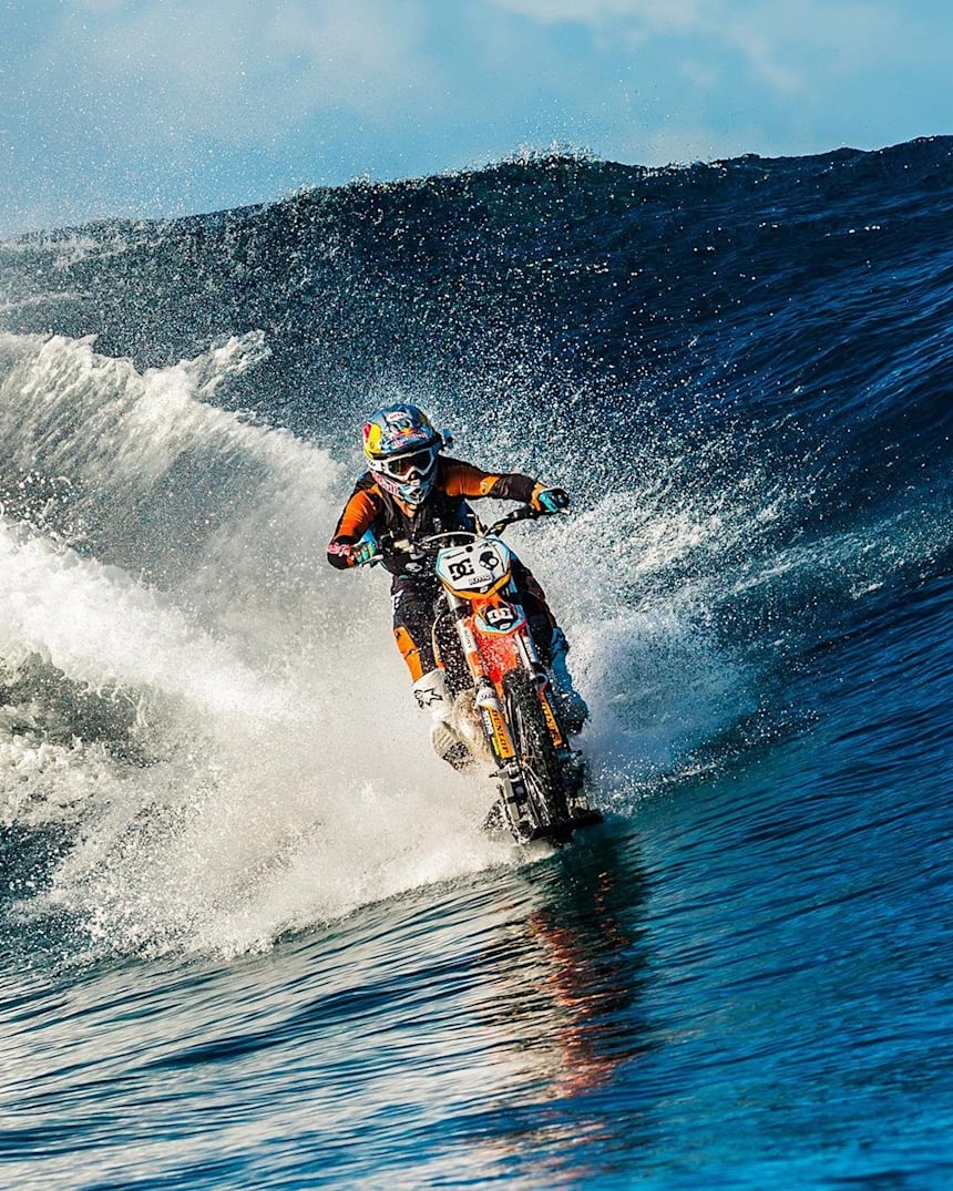 dc shoes surfing bike