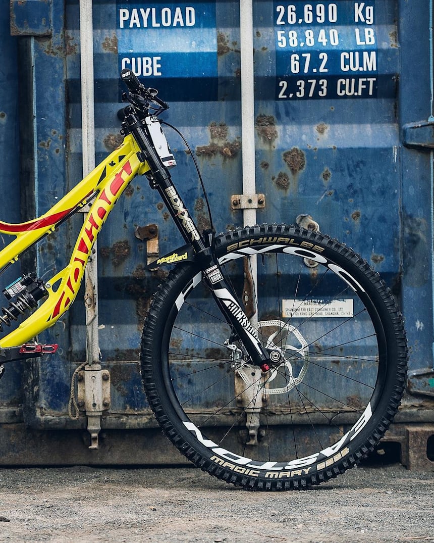 Stevie Smith Bike Check Devinci Dh Racing Uci World Cup
