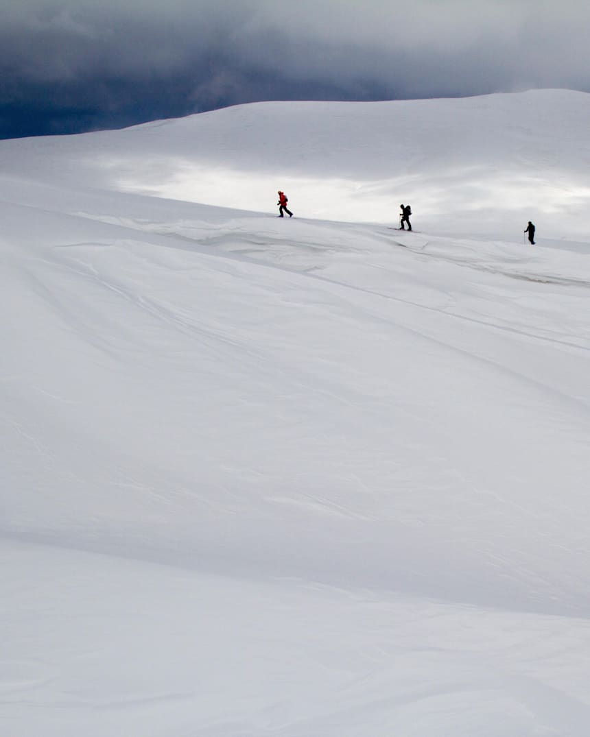 2016 6 3 失われた火山島 のカルデラ湖でスキー Adventure