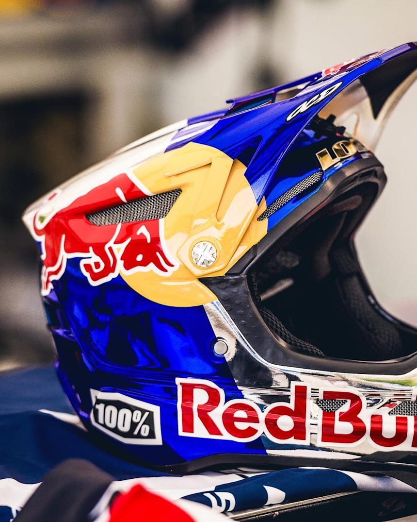 red bull helmet mtb