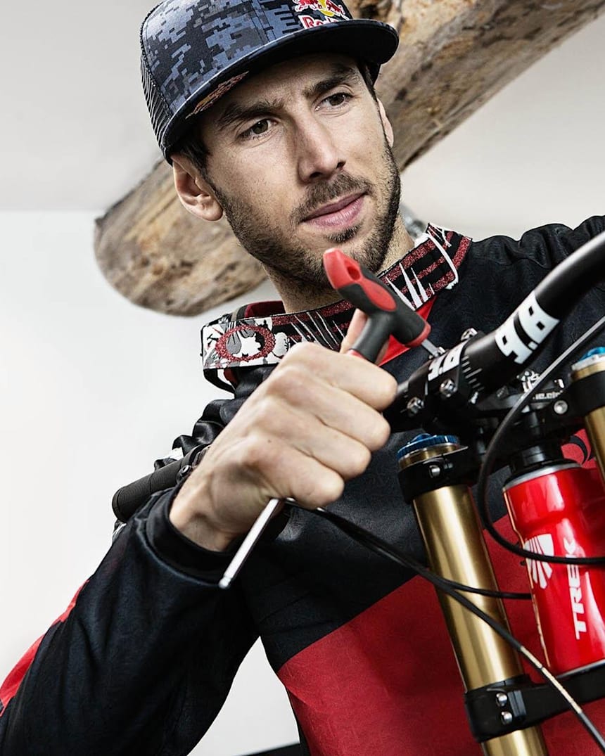 dh mtb clothing