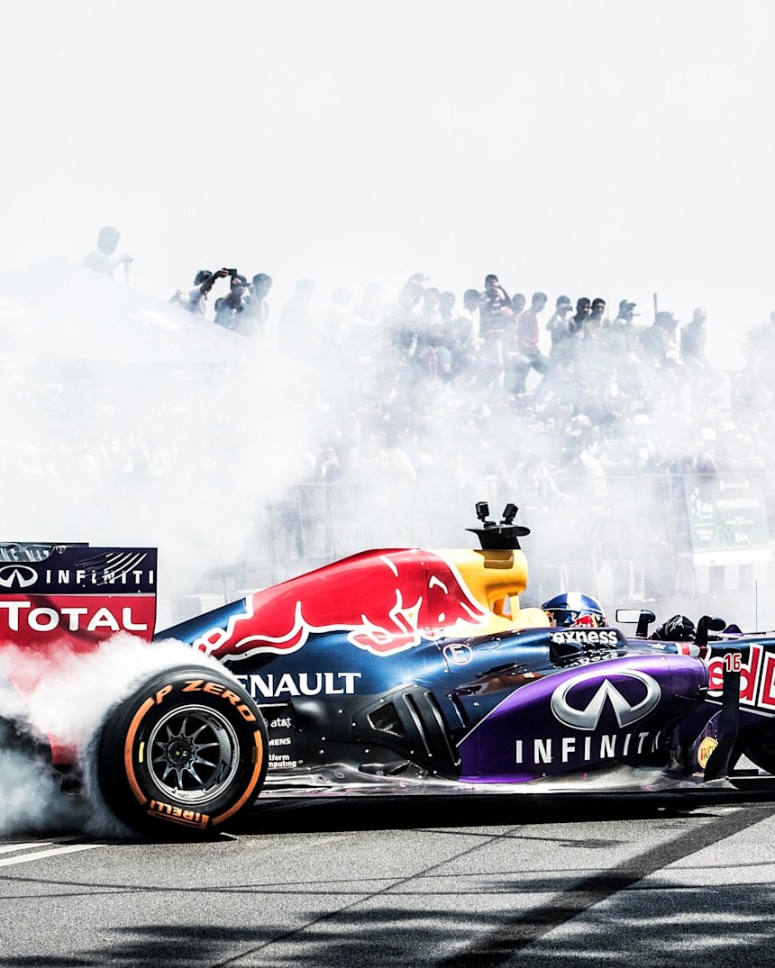 F1 Showrun Oman Motorsports In Oman Red Bull Mea