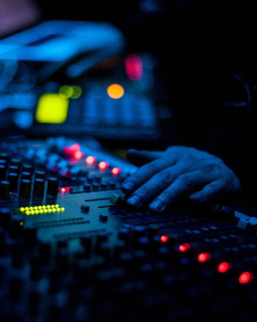 Essentia La Musica Electronica En Sudamerica