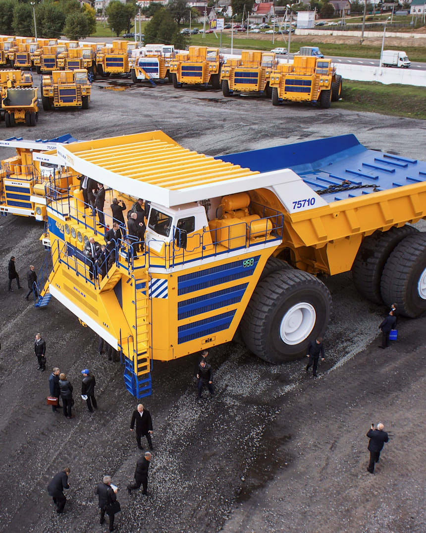 5 Biggest Dump Trucks In The World Red Bull