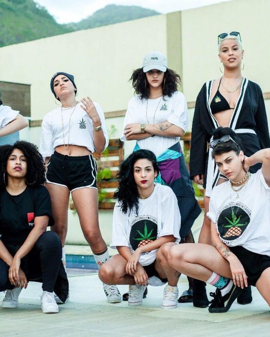 pineapple roupas femininas