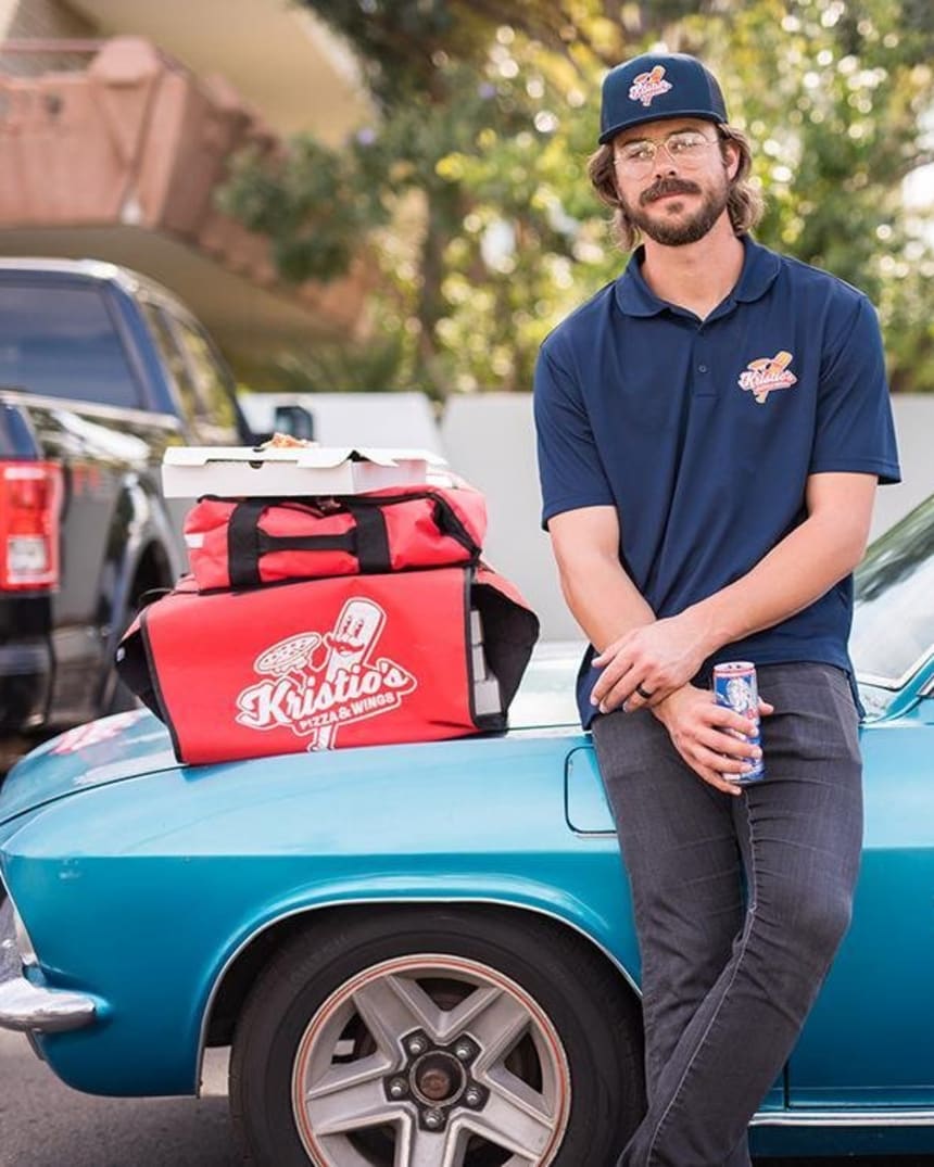 Kris Bryant Pranks Fantasy Players As The Pizza Man