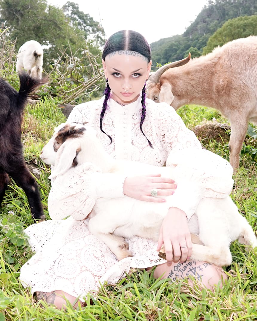 Who Is Zheani Get To Know The Australian Rapper Zheani sparks, known professionally as zheani, is an australian rapper, model and actress. get to know the australian rapper