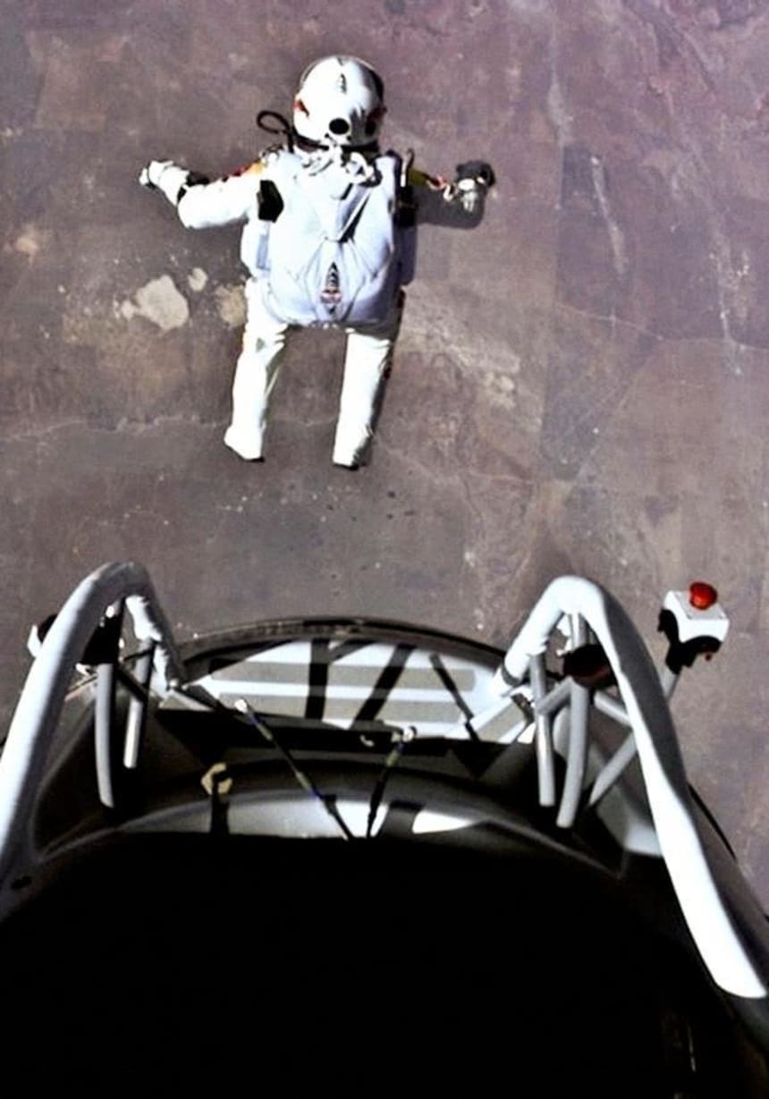 Red Bull Stratos Le Saut Record De Felix Baumgartner