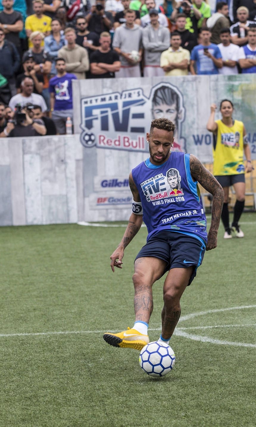 Red Bull Neymar Jrs Five レッドブル フットサル ネイマール