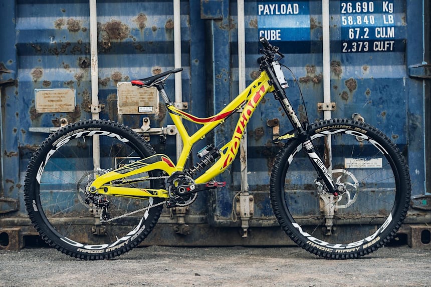 devinci dh bike