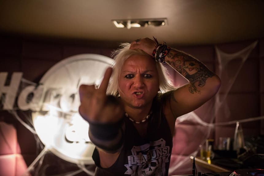 Gece Hayatinin Populer Simasi Nikki Wild In Hayati Dj nikki, kuala lumpur, malaysia. nikki wild