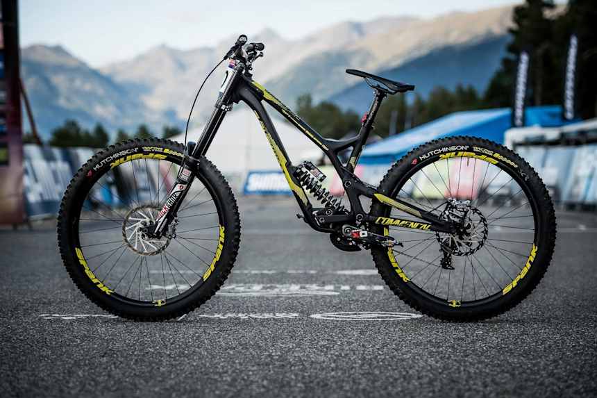 Commencal Supreme Remi Thirion Bike Check Red Bull