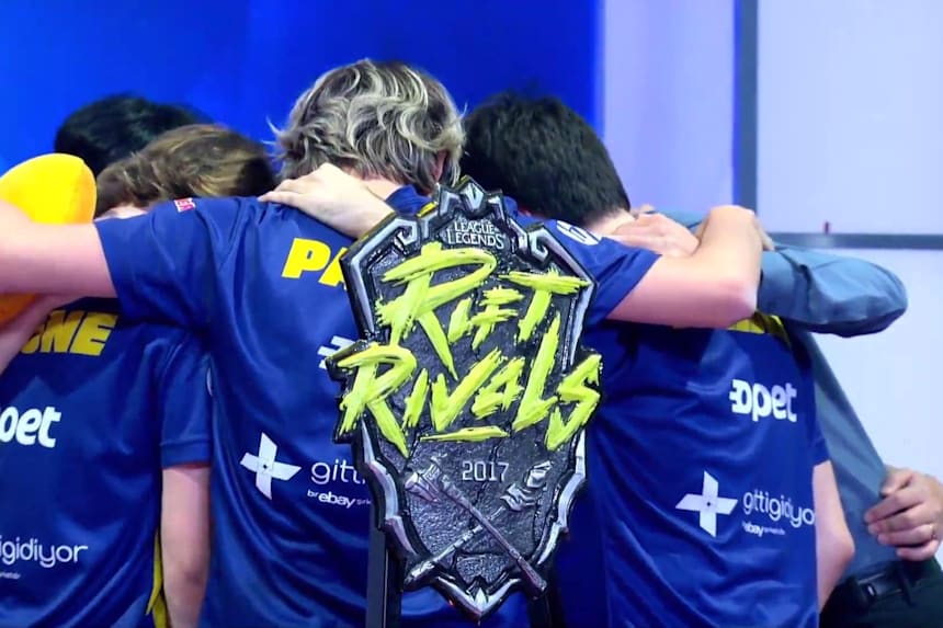 1907 Fenerbahce Worlds 2017 De Ne Yapar Redbull Com