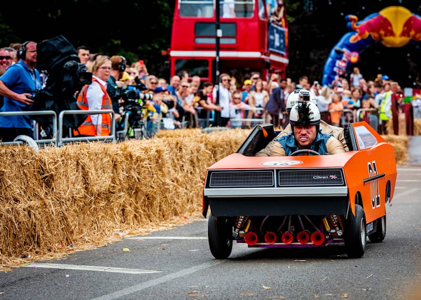 Aston Martin cria carrinho de competição para o Red Bull Soapbox Race