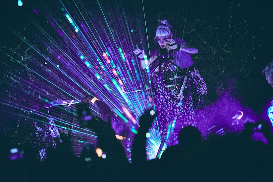 grimes previews art angels at 30 days