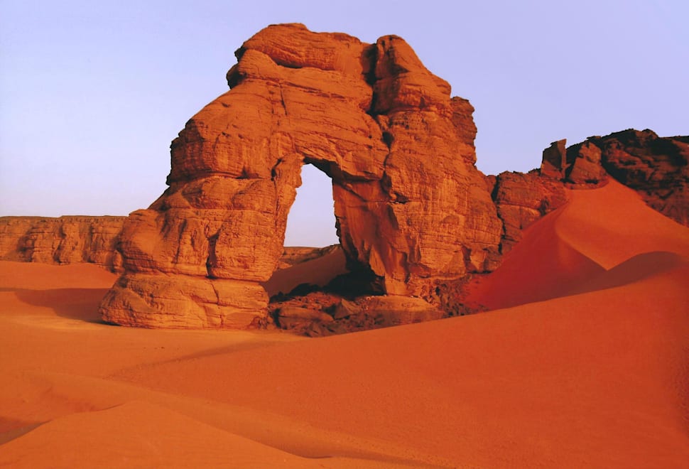 El arco de Forzhaga se encuentra en el desierto de Libia