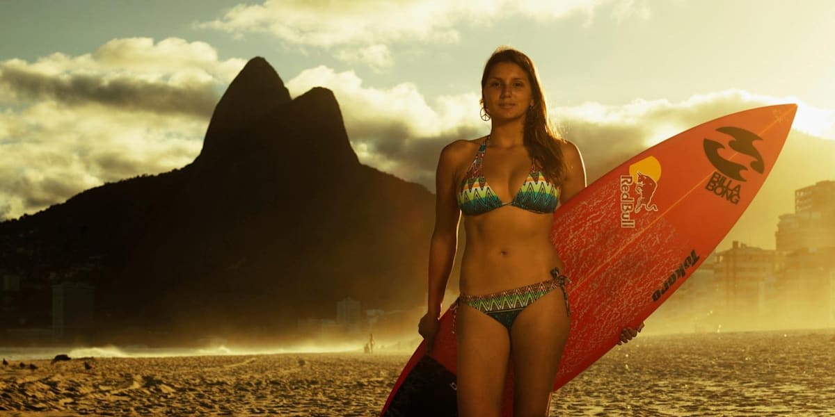 Maya gabeira shop red bull