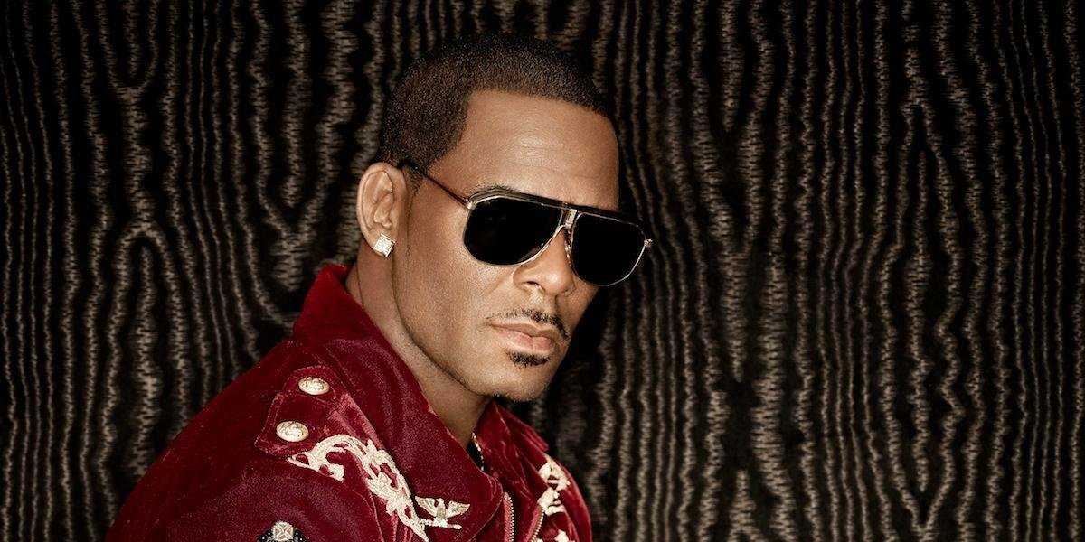 R. Kelly Now Streaming His 'Black Panties' Album