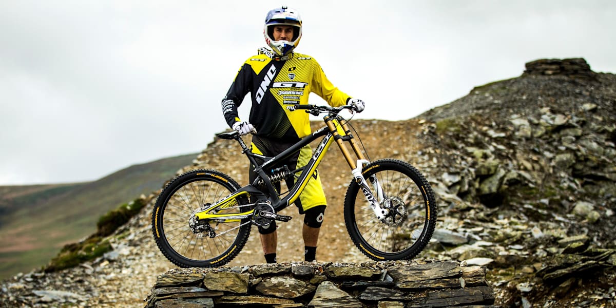 Atherton bike check GT Fury DH bike 2014