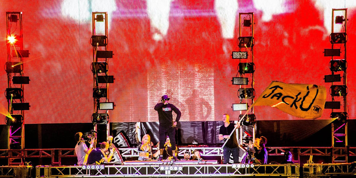 Watch Skrillex and Diplo's Crazy StarStudded Ultra Set