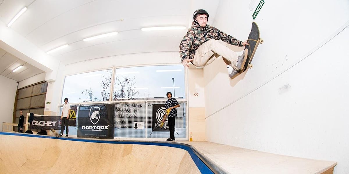 Bowl I Skate & Engorile Backflip Navarra