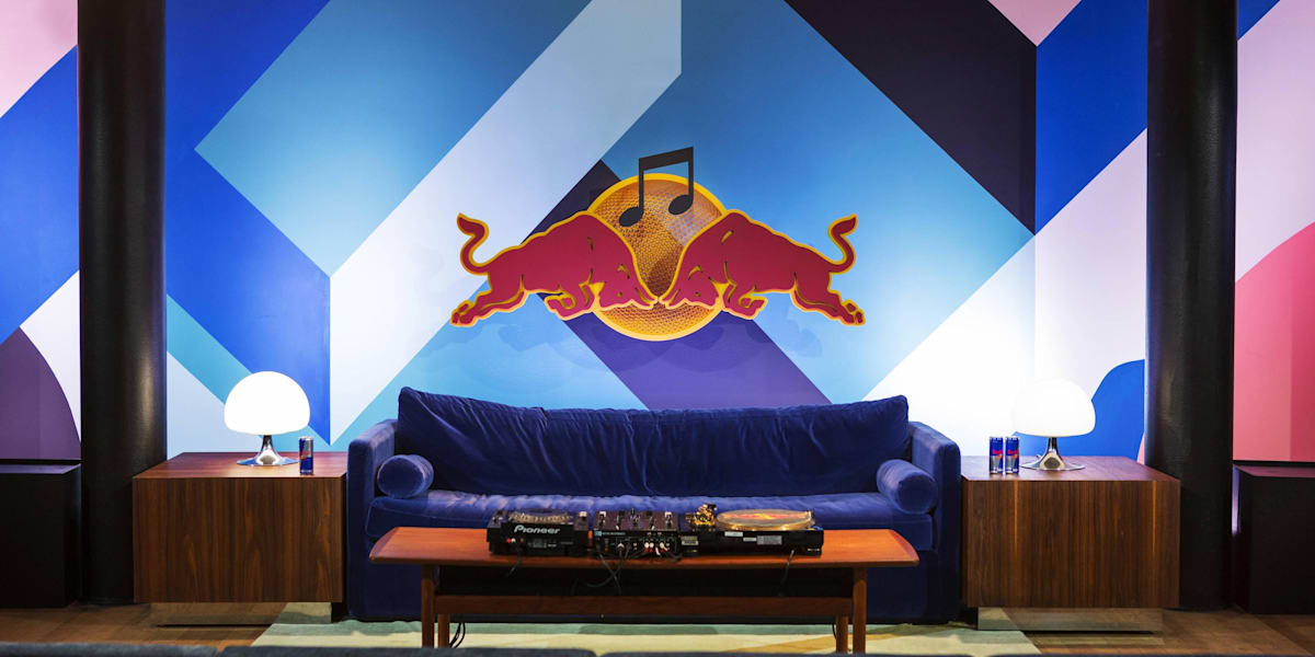 Sobre a Red Bull Music Academy: A conversation with...
