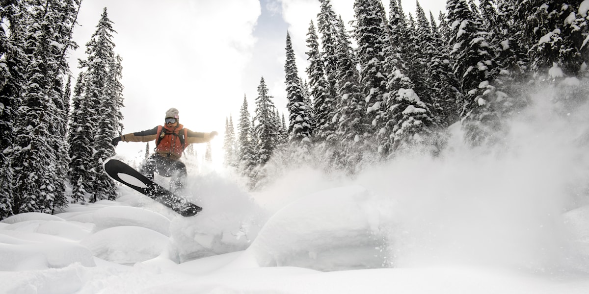 Top 10 Snowboarding Tips for Intermediate Snowboarders
