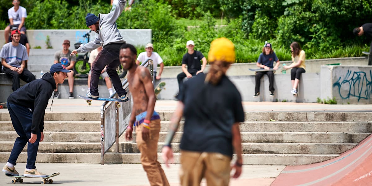 9 Easy Skateboard Tricks for Beginners