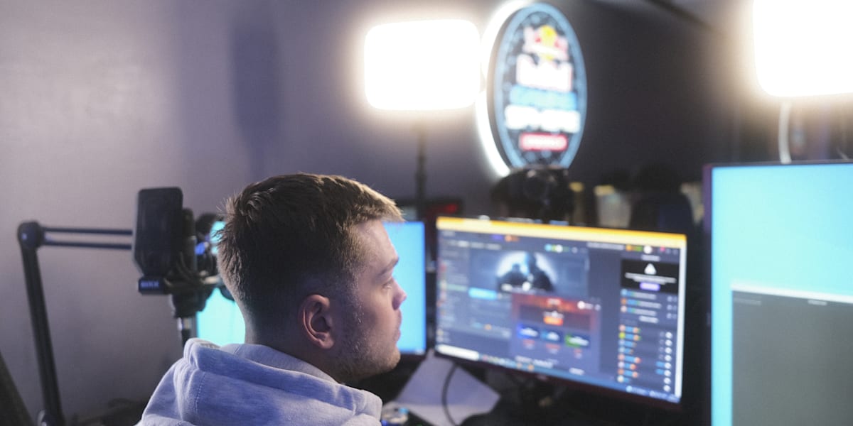 Everything that happened during the Casper The Ghost stream