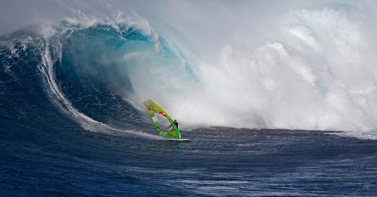 Jaws Open for Jason Polakow