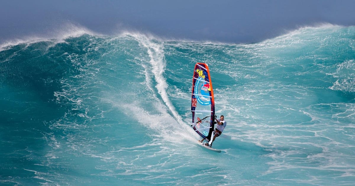 Jason Polakow and Robby Naish Take on Jaws