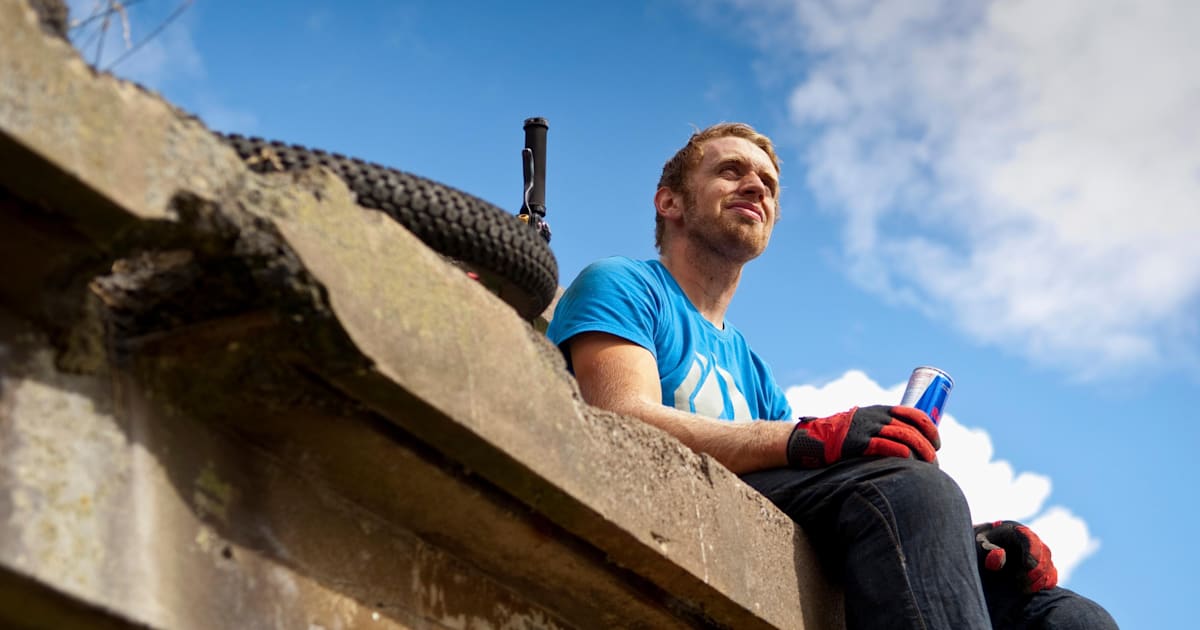 Mini Danny MacAskill kid trail bike rider
