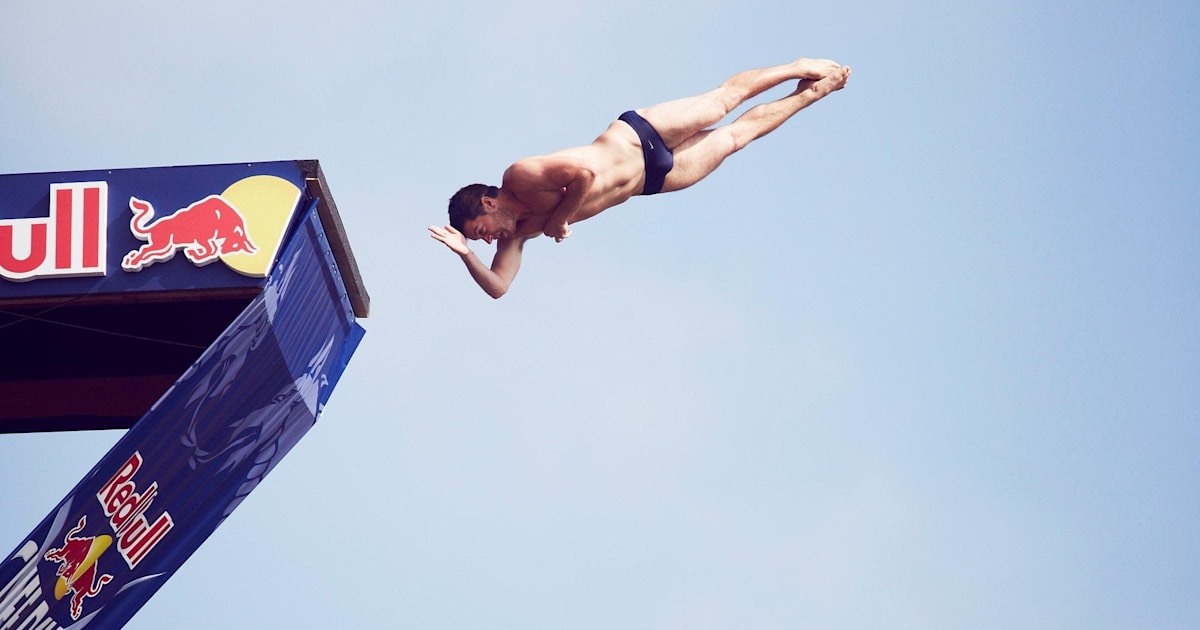 Red Bull Cliff Diving 2012 Wales in Photos