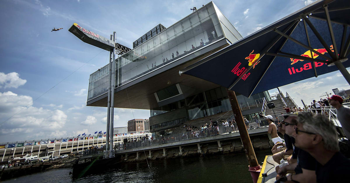 Red Bull Cliff Diving Boston