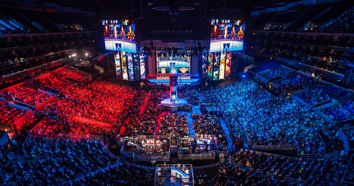 Faces in the Crowd at the LoL World Finals