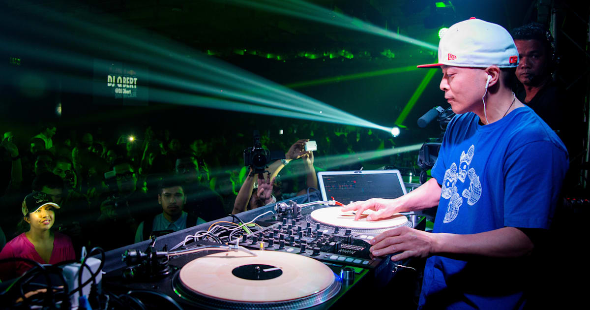 Dj old school. Scratch music. Scratch музыкальный журнал. 2scratch фото. Scratch music.