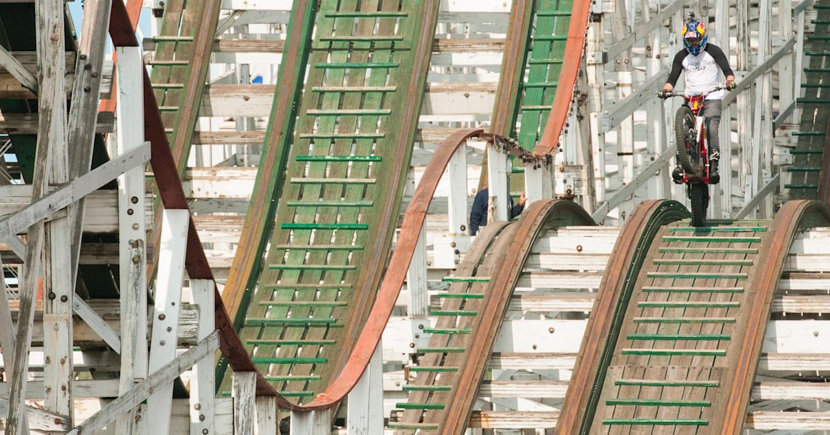 Julien Dupont Mexican roller coaster clip and story