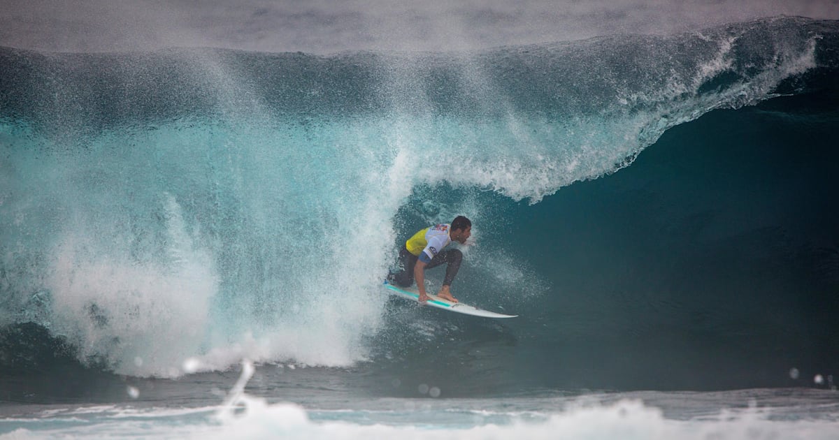 How to bottom turn surfing Everything you need to know