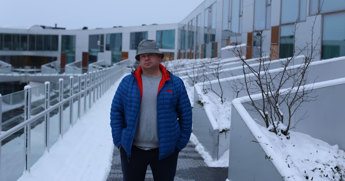 Interview: Kong giver lynkursus i rave-historie