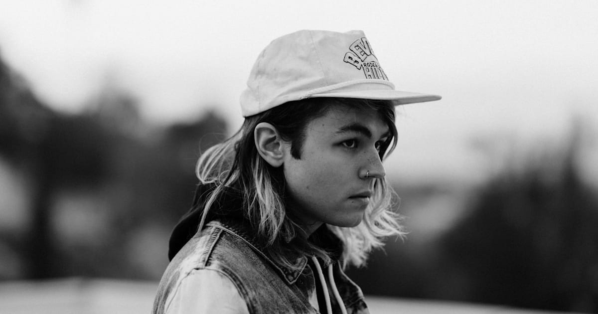 Premiere The Ready Set Is a Dancing Fox in New