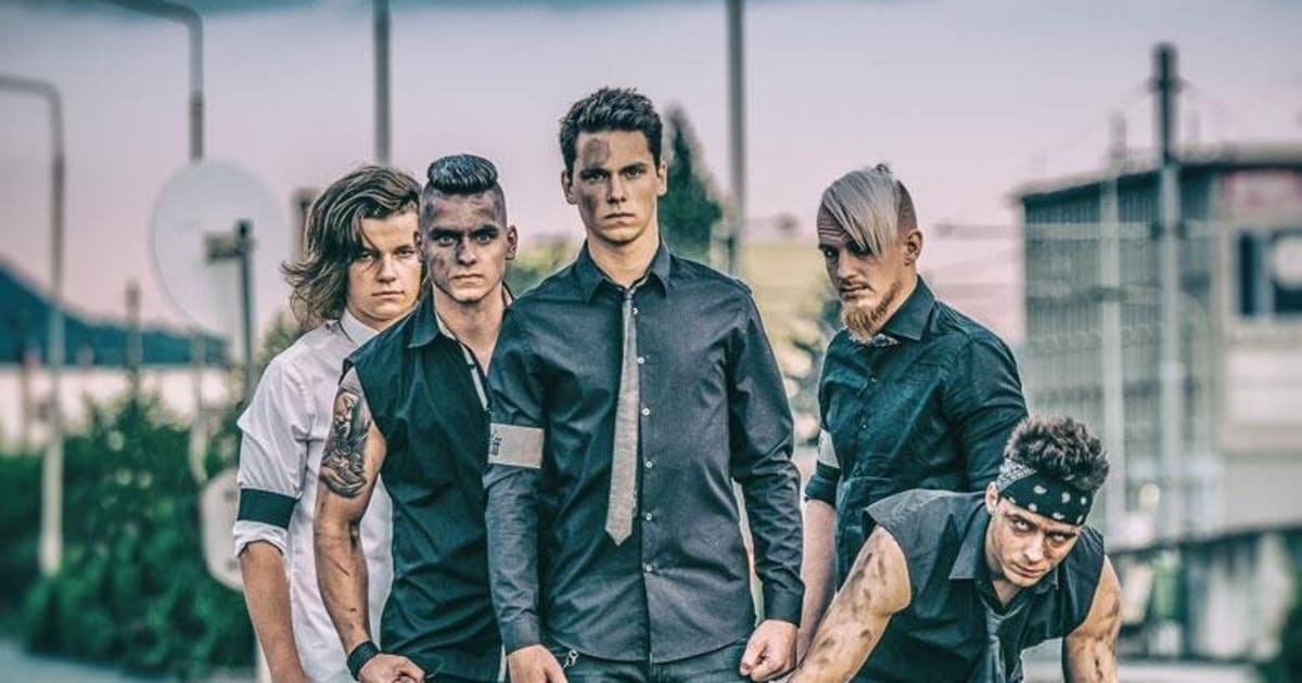 Watching me группа